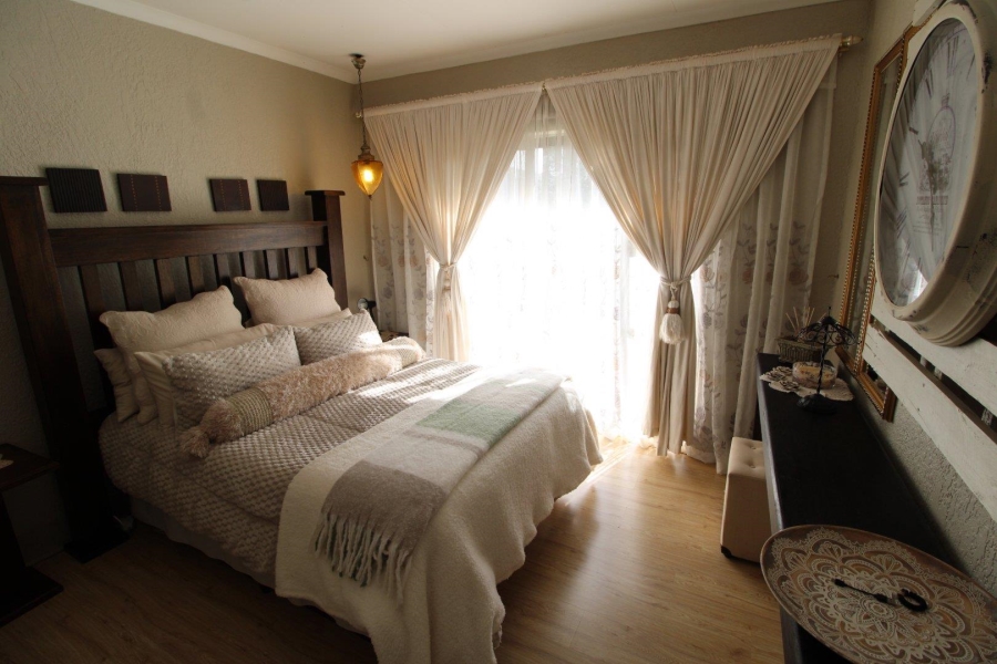 6 Bedroom Property for Sale in Doringkruin North West